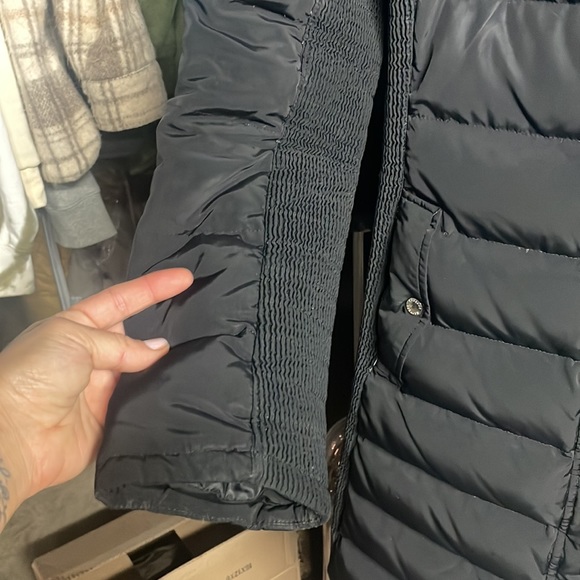 Black down puffer coat - Picture 2 of 11